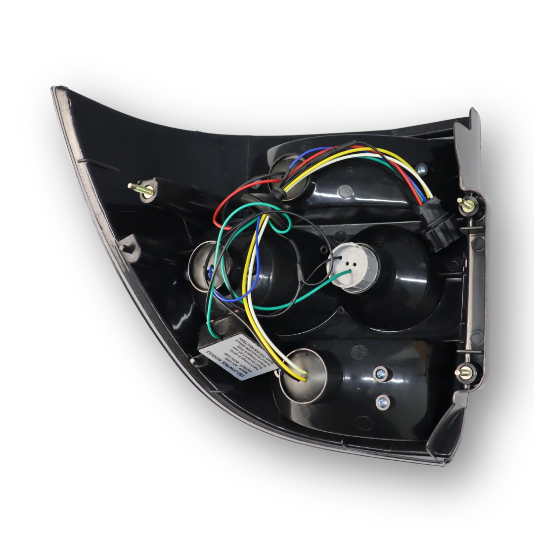 Фара ВАЗ 2170, LADA Priora; черная Фара ВАЗ 2170, LADA Priora; черная