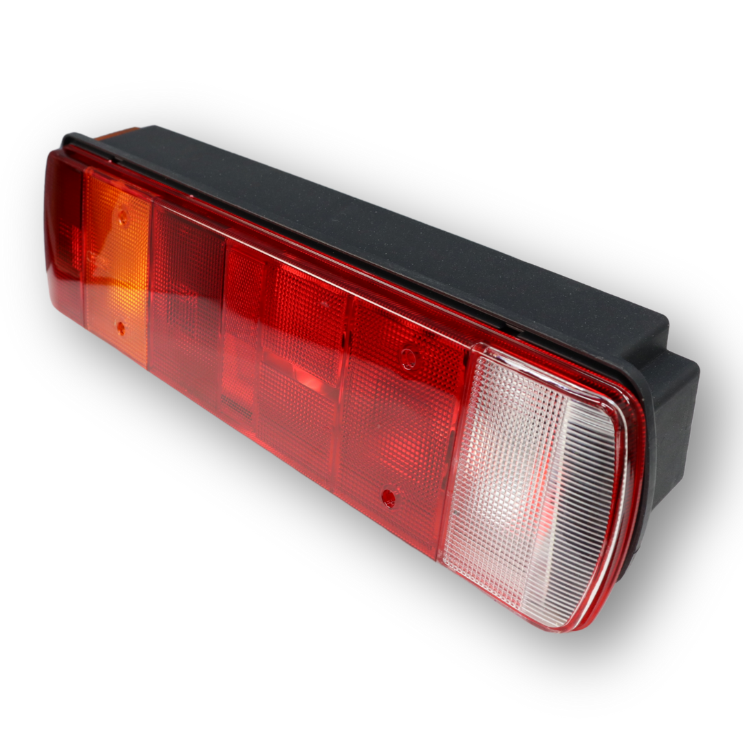 Фонарь задний VOLVO\SCANIA; левый; с кабелем (CERAY) Фонарь задний VOLVO\SCANIA; левый; с кабелем (CERAY)