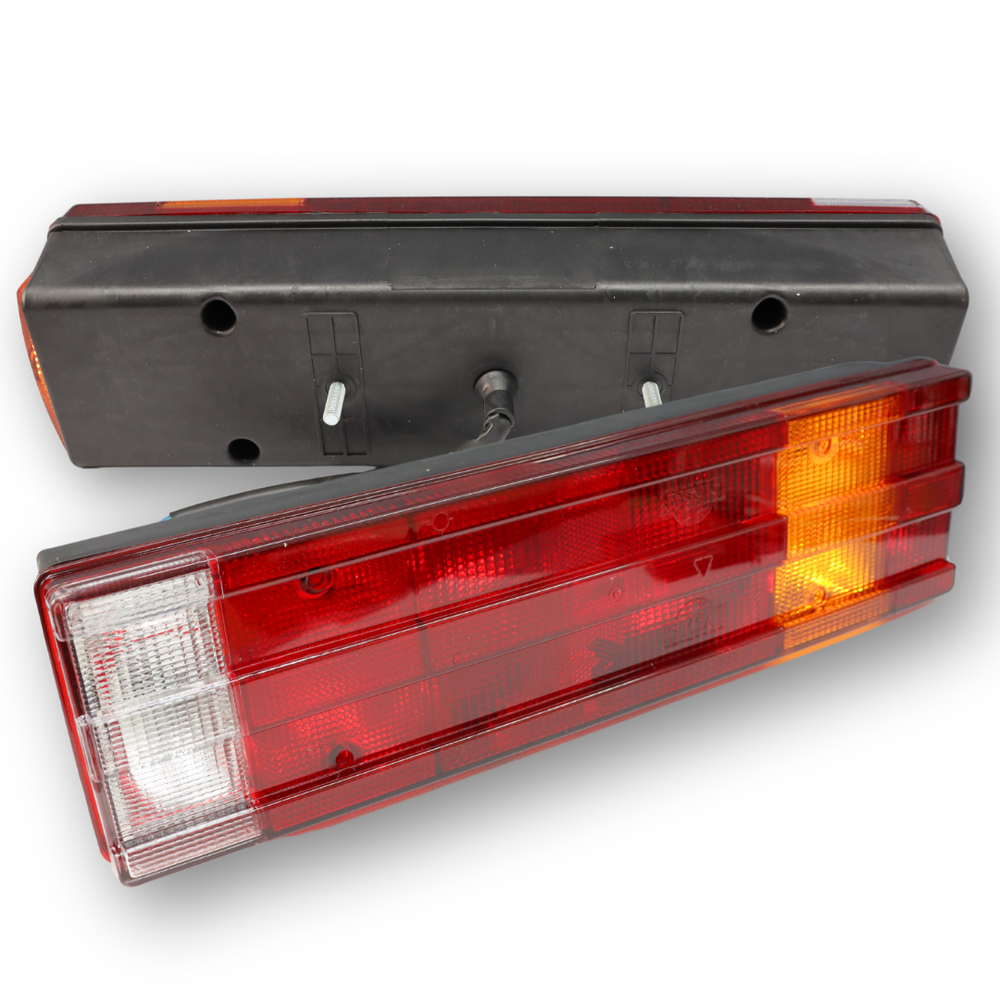 Фонарь задний 0031 с кабелем, правый (ISS 1006)