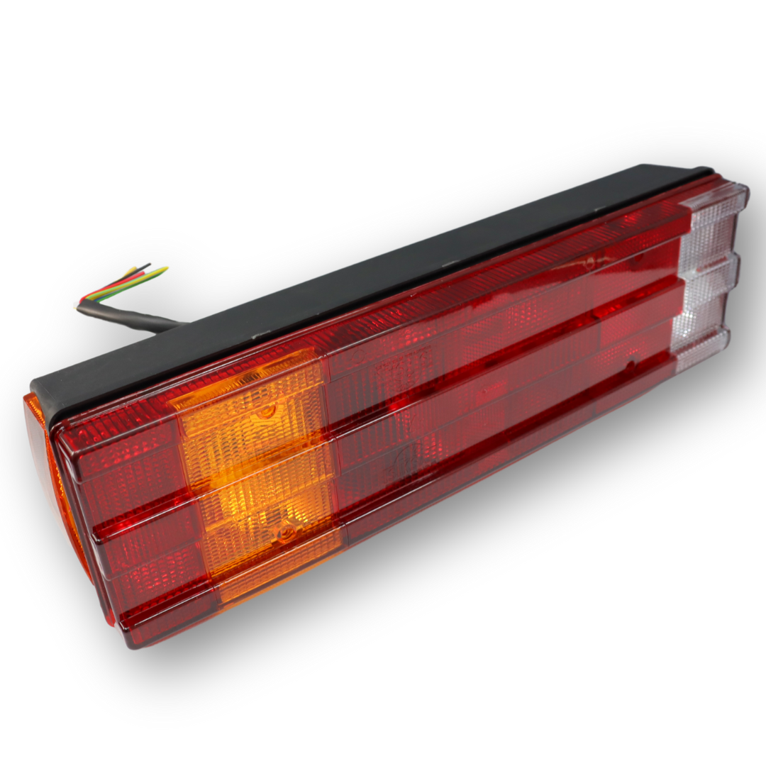 Фонарь задний 0031 с кабелем, с подсветкой номера; левый (ISS 1006)