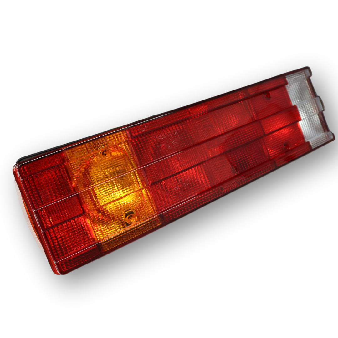 Фонарь задний 0031 с разъем AMP; левый (ISS 1006) Фонарь задний 0031 с разъем AMP; левый (ISS 1006)