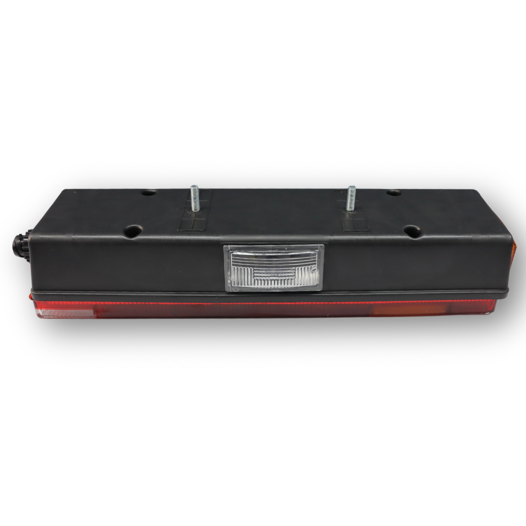 Фонарь задний 0031 с разъем AMP; левый (ISS 1006) Фонарь задний 0031 с разъем AMP; левый (ISS 1006)