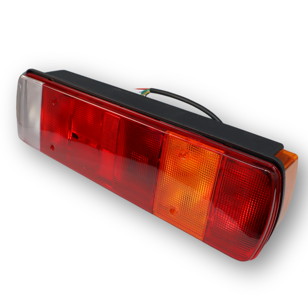 Фонарь задний VOLVO\SCANIA; правый; с кабелем (ISS) Фонарь задний VOLVO\SCANIA; правый; с кабелем (ISS)