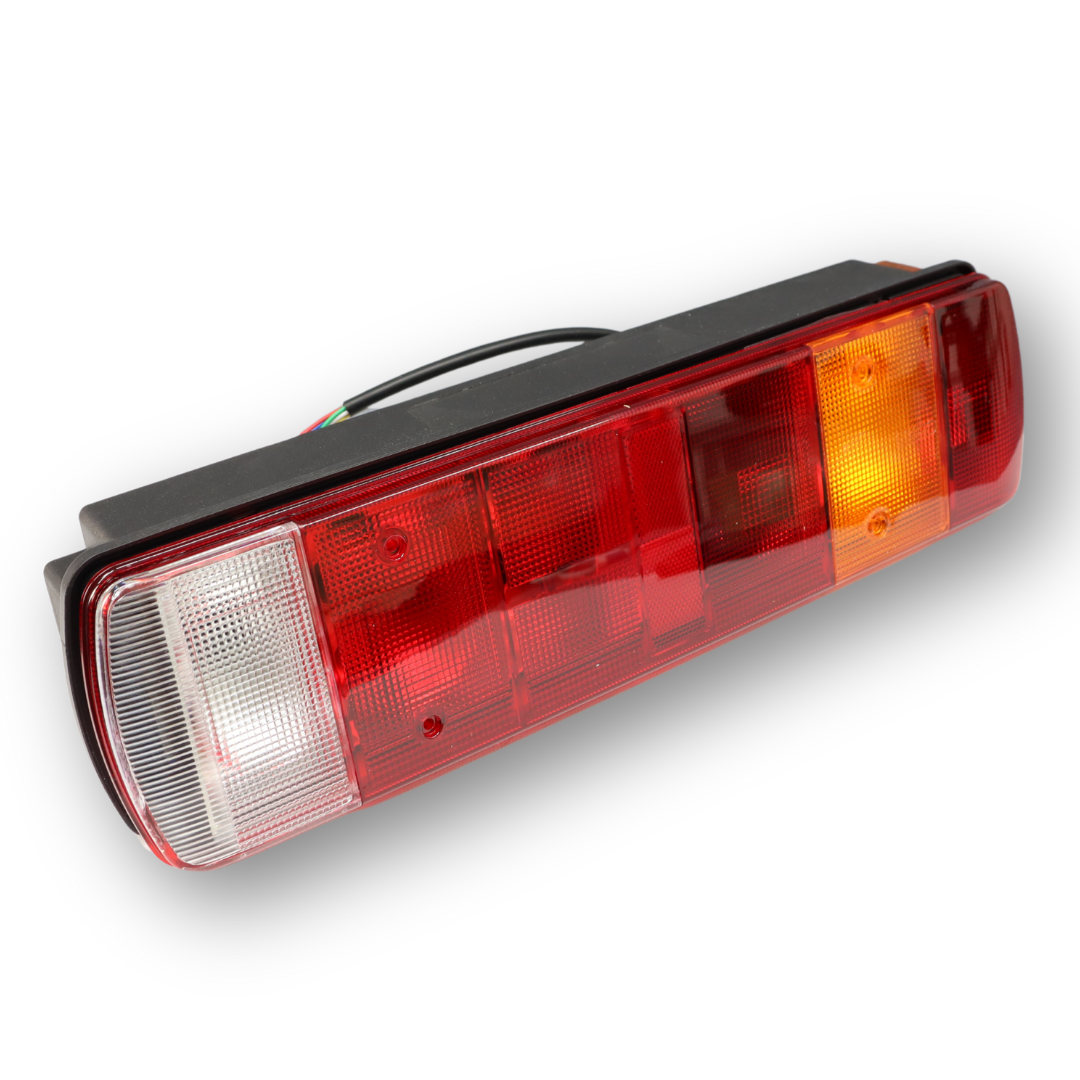 Фонарь задний VOLVO\SCANIA; правый; с кабелем (CERAY) Фонарь задний VOLVO\SCANIA; правый; с кабелем (CERAY)