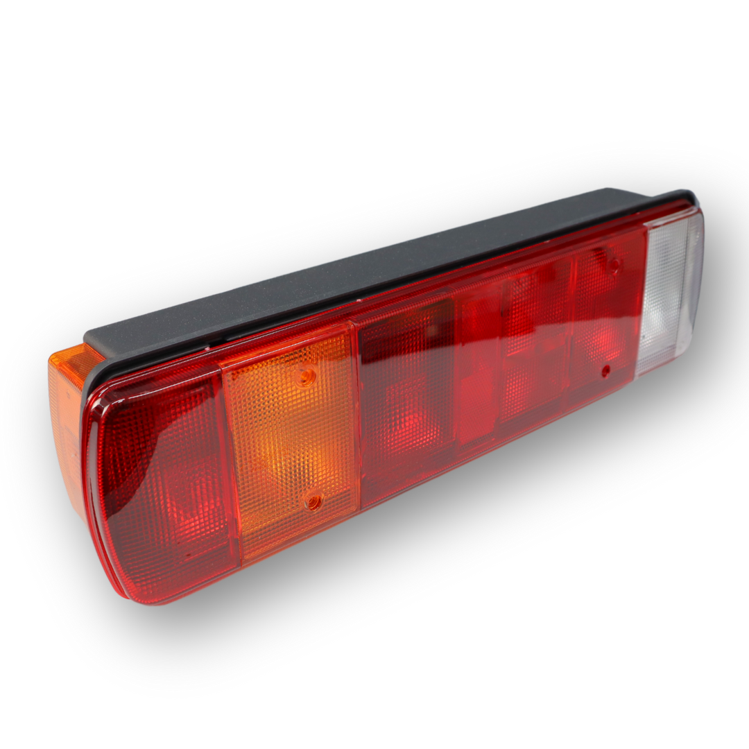 Фонарь задний VOLVO\SCANIA; левый; с кабелем (ISS) Фонарь задний VOLVO\SCANIA; левый; с кабелем (ISS)