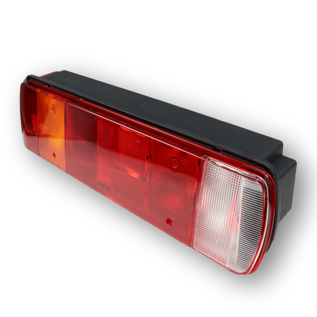 Фонарь задний VOLVO\SCANIA; левый; с кабелем (ISS) Фонарь задний VOLVO\SCANIA; левый; с кабелем (ISS)