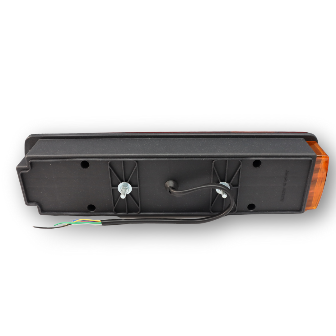 Фонарь задний VOLVO\SCANIA; левый; с кабелем (ISS) Фонарь задний VOLVO\SCANIA; левый; с кабелем (ISS)