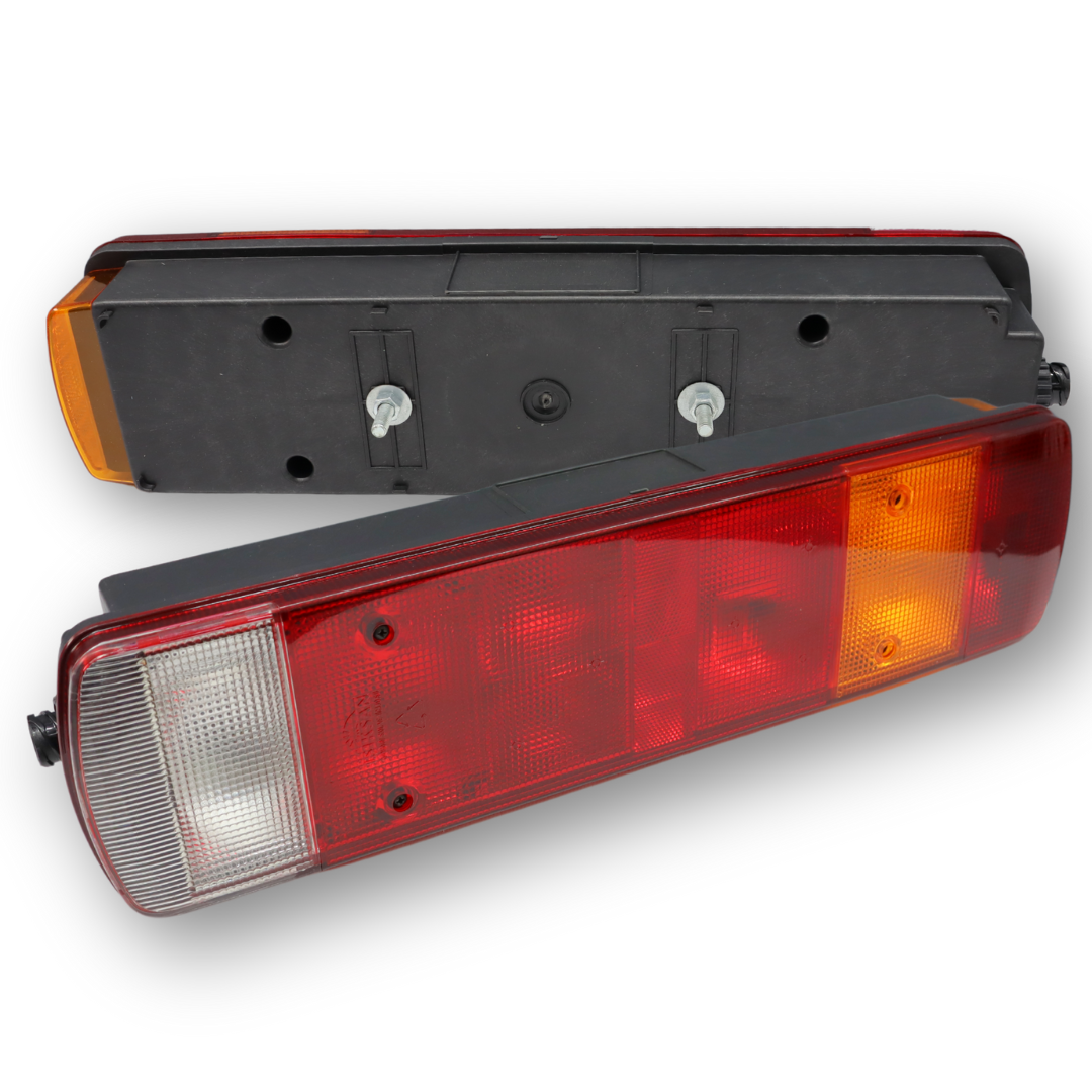 Фонарь задний VOLVO\SCANIA; правый; с разъем "AMP" (ISS) Фонарь задний VOLVO\SCANIA; правый; с разъем "AMP" (ISS)