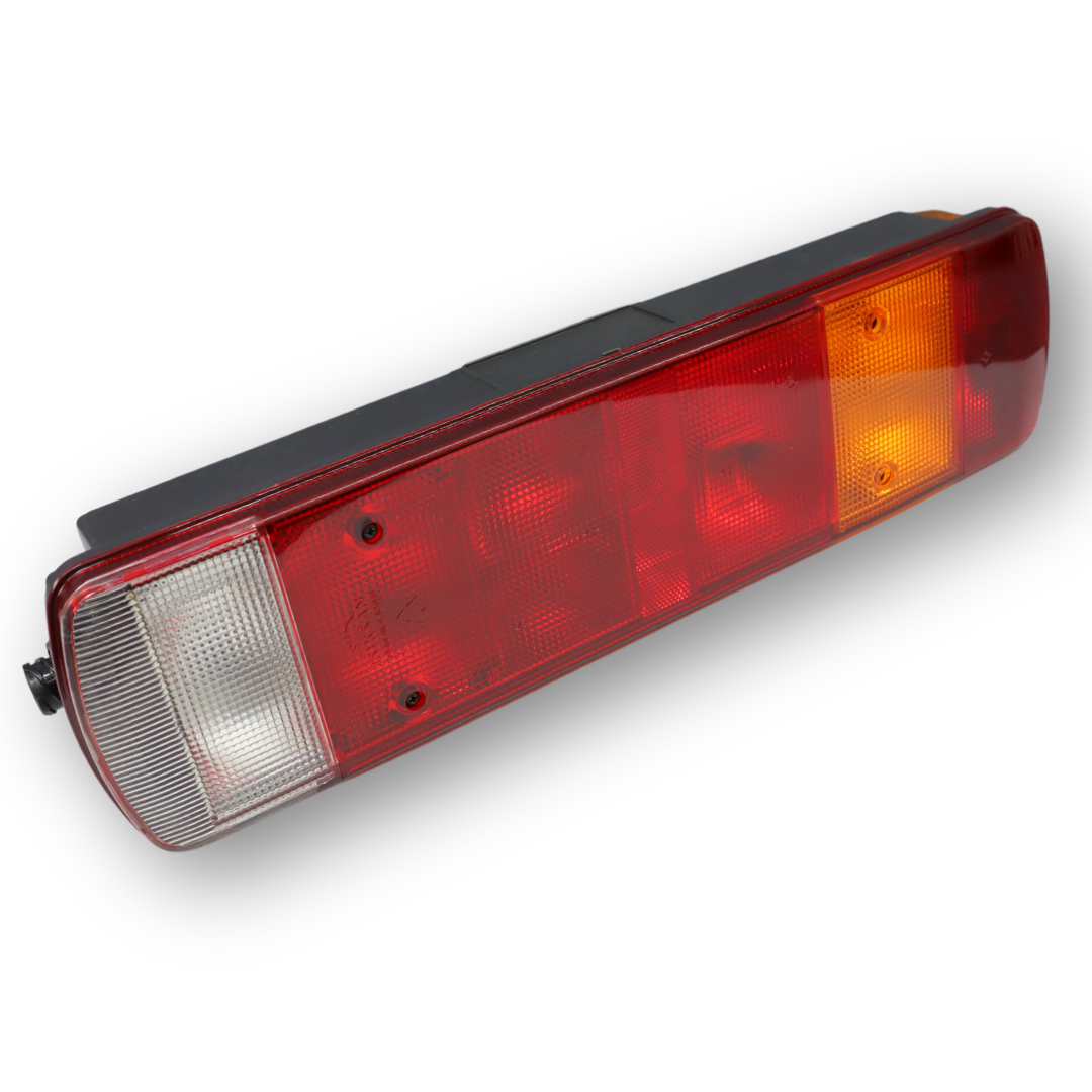 Фонарь задний VOLVO\SCANIA; правый; с разъем "AMP" (ISS) Фонарь задний VOLVO\SCANIA; правый; с разъем "AMP" (ISS)