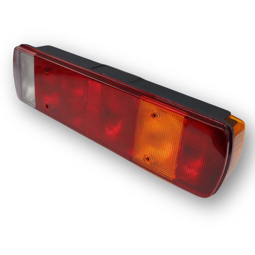 Фонарь задний VOLVO\SCANIA; правый; с разъем "AMP" (ISS) Фонарь задний VOLVO\SCANIA; правый; с разъем "AMP" (ISS)