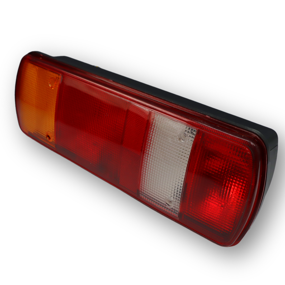 Фонарь задний MAN L, VOLVO FL, DAF LF , с кабелем левый-правый  (ISS)