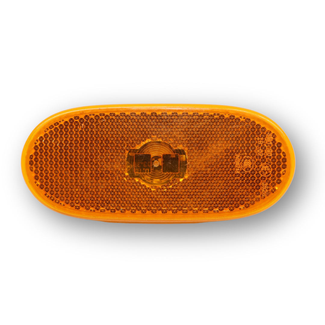 Фонарик габаритный диодный желтый 12V на MERS SPRINTER Фонарик габаритный диодный желтый 12V на MERS SPRINTER