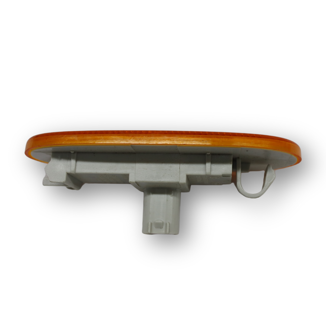 Фонарик габаритный диодный желтый 12V на MERS SPRINTER Фонарик габаритный диодный желтый 12V на MERS SPRINTER