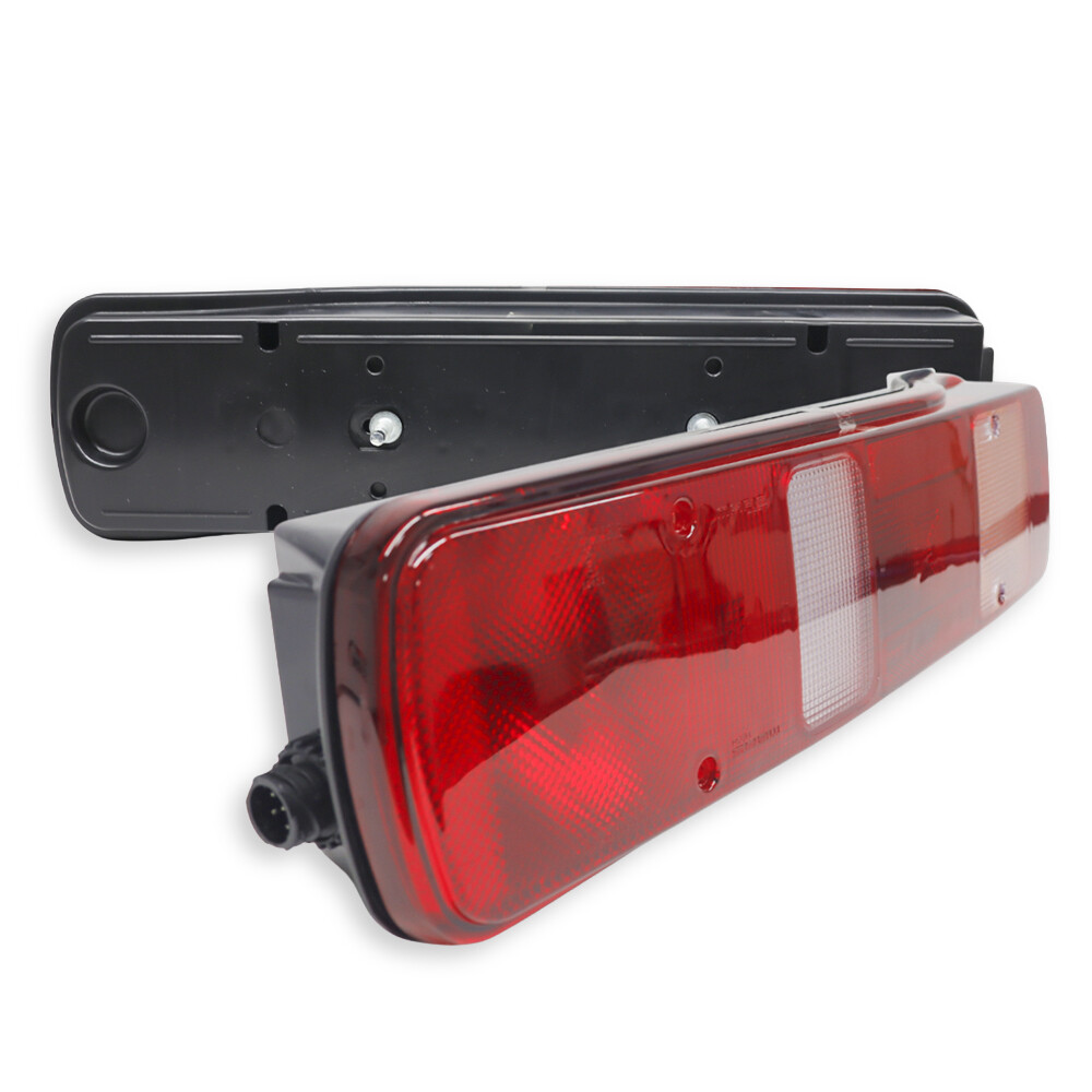 Фонарь задний VOLVO FH 2006 ---> с боковым разъемом "AMP" \правый\