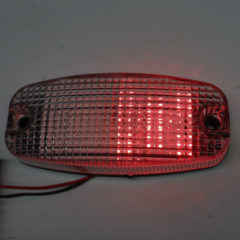 Фонарь габаритный диодный 24V (мигающий красный-синий) Фонарь габаритный диодный 24V (мигающий красный-синий)