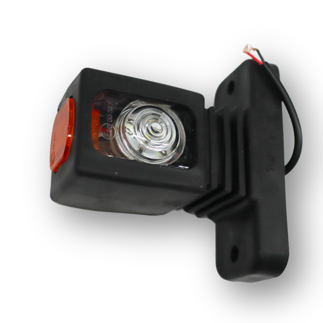 Фонарь габаритный рог; трехцветный; диодный; 9,5 см; 12-24V Фонарь габаритный рог; трехцветный; диодный; 9,5 см; 12-24V