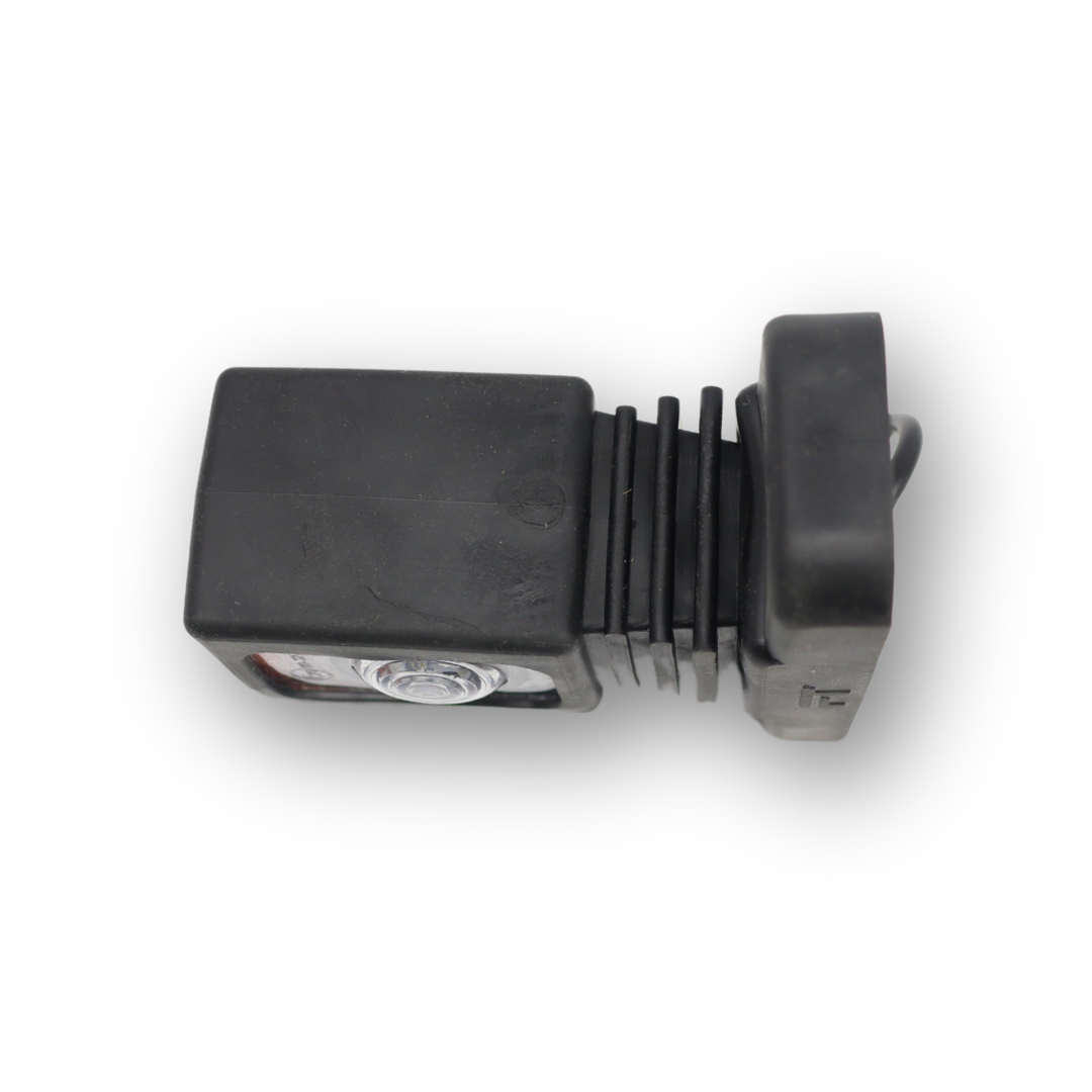 Фонарь габаритный рог; трехцветный; диодный; 9,5 см; 12-24V Фонарь габаритный рог; трехцветный; диодный; 9,5 см; 12-24V