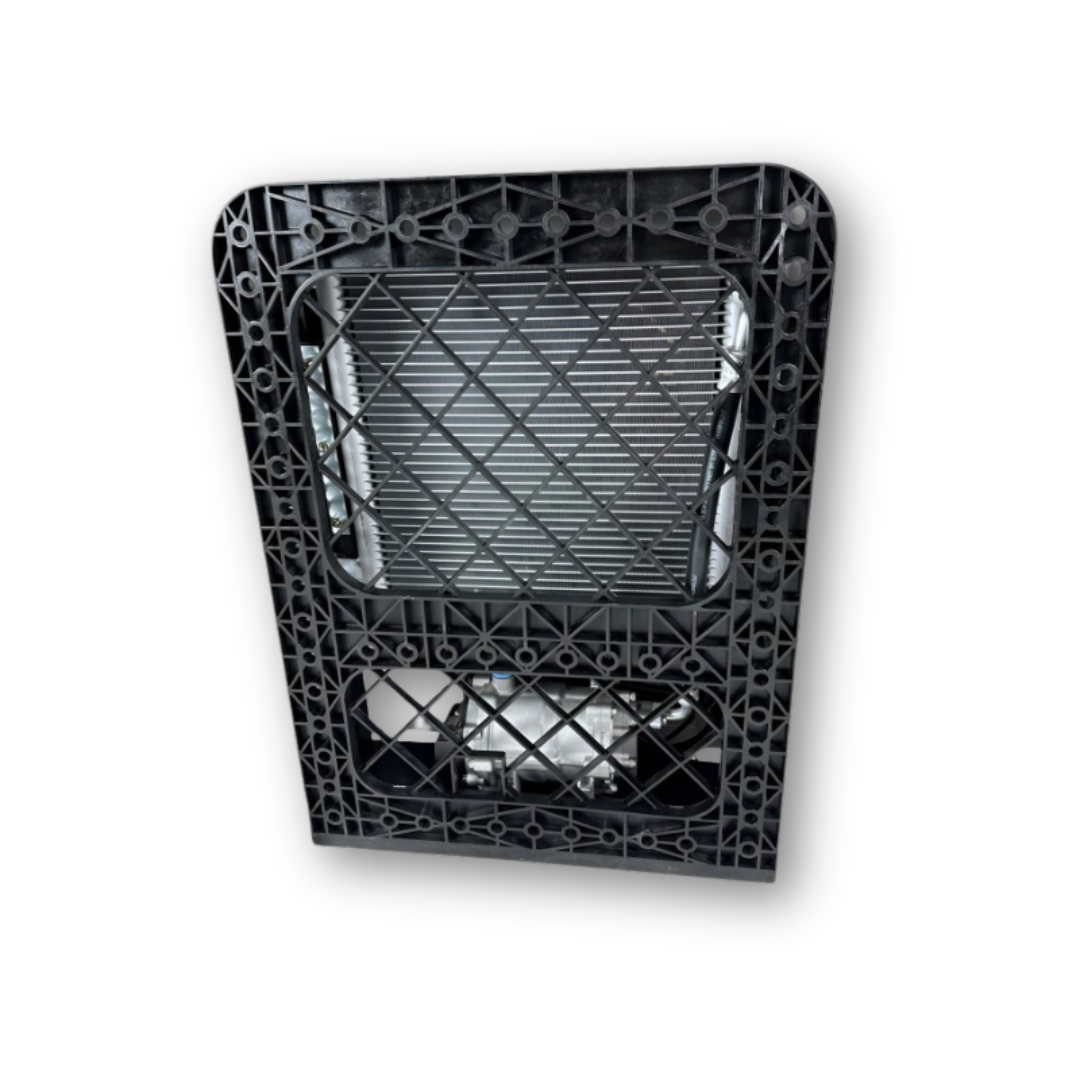 Стояночный автономный кондиционер 24V; Вес 26 кг; конденсаторный блок 490*660*210 мм; испарительный блок 455*335*165 мм; без фреона Стояночный автономный кондиционер 24V; Вес 26 кг; конденсаторный блок 490*660*210 мм; испарительный блок 455*335*165 мм; без фреона