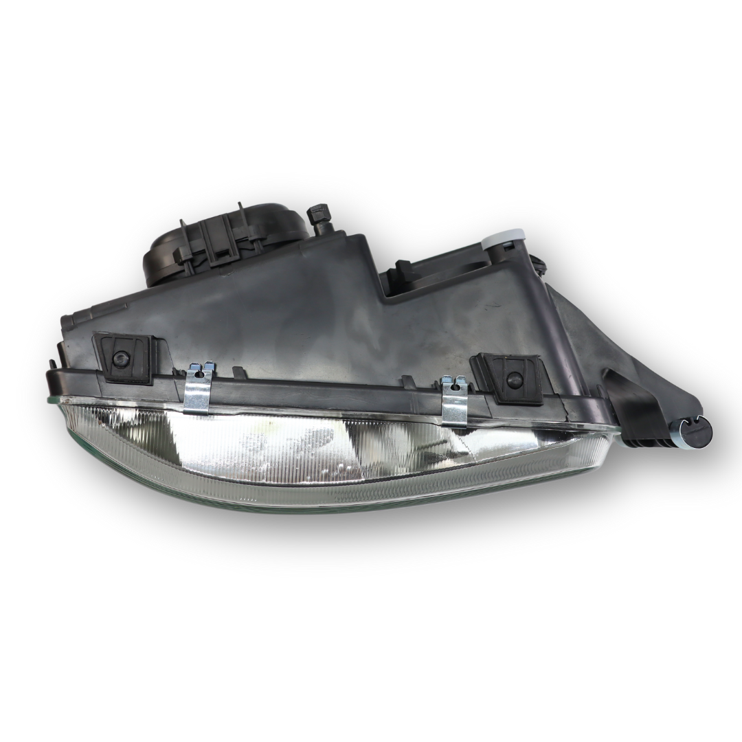 Фара MAN TGA, TGL,TGM, TGS (2000-...) з ущільнювачем, права\(AYFAR) Фара MAN TGA, TGL,TGM, TGS (2000-...) з ущільнювачем, права\(AYFAR)