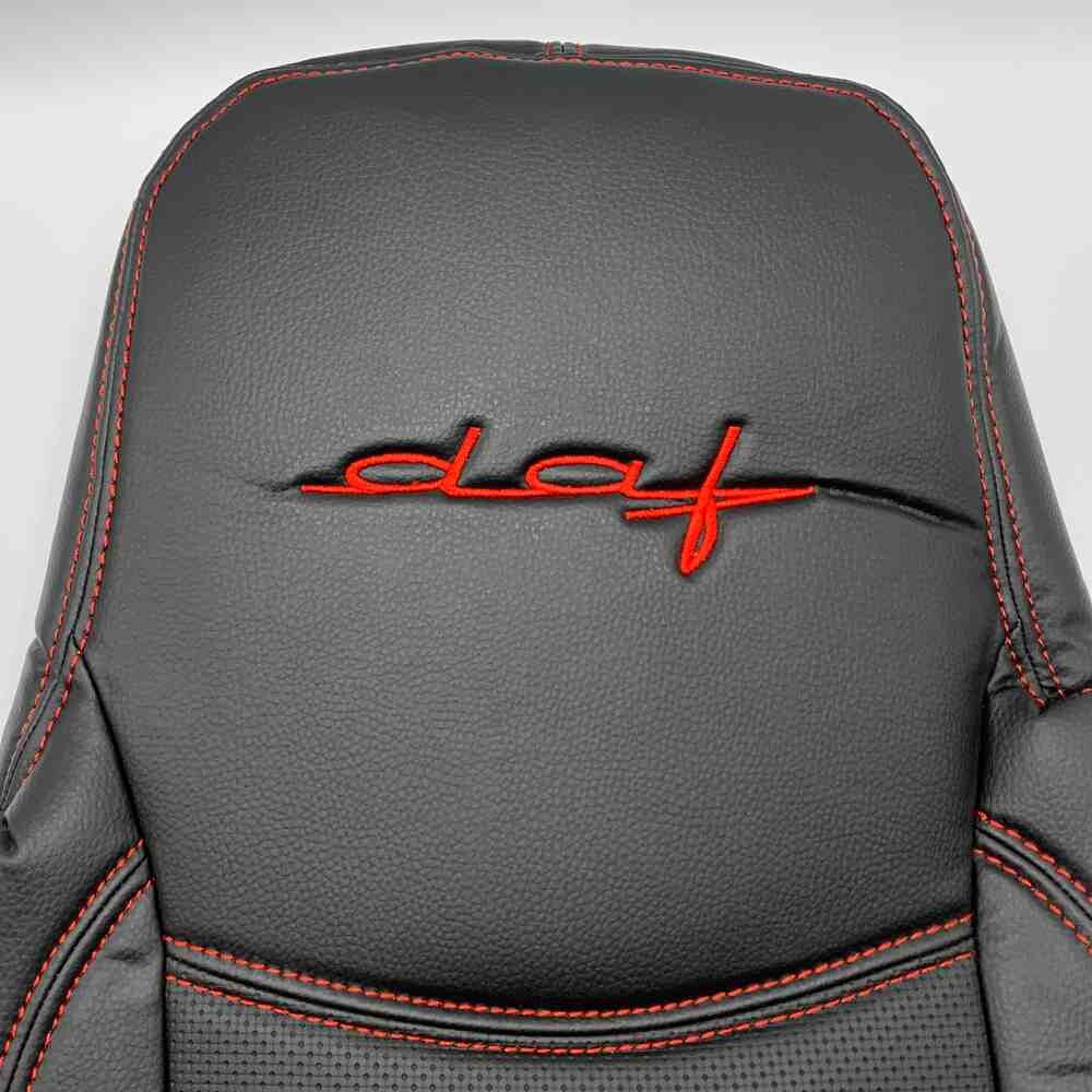 Чохол на сидіння DAF XF95 105 CF85 75 65 LF (2002-2012) перфор.шкіра чорн. Чохол на сидіння DAF XF95 105 CF85 75 65 LF (2002-2012) перфор.шкіра чорн.