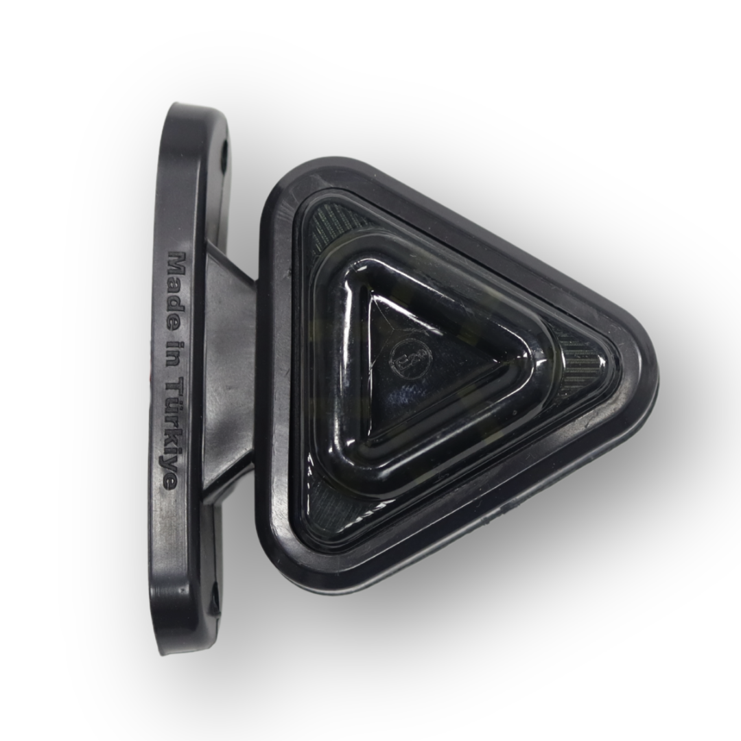 Габаритный фонарь треугольный SMOKE красно-белый Габаритный фонарь треугольный SMOKE красно-белый