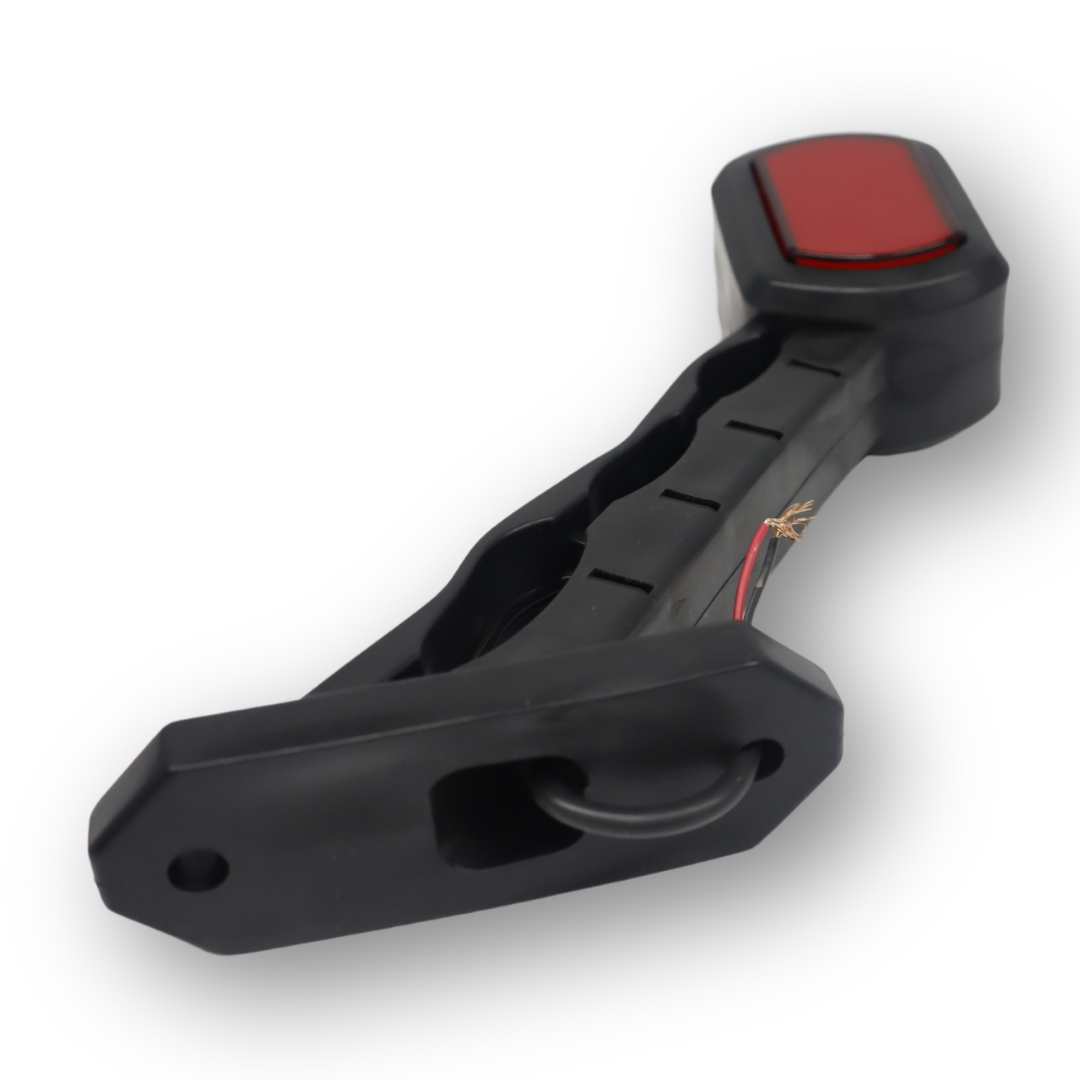 Фонарь габаритный рог; трехцветный; NEON; большой Фонарь габаритный рог; трехцветный; NEON; большой