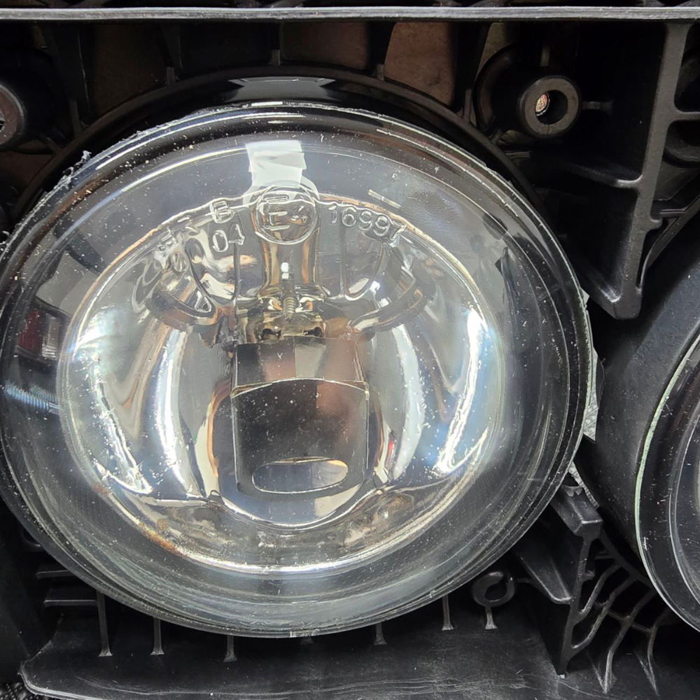 Фара противотуманная DAF XF105, 95 (2002-2013) H3, левая (MARS) с браком Фара противотуманная DAF XF105, 95 (2002-2013) H3, левая (MARS) с браком