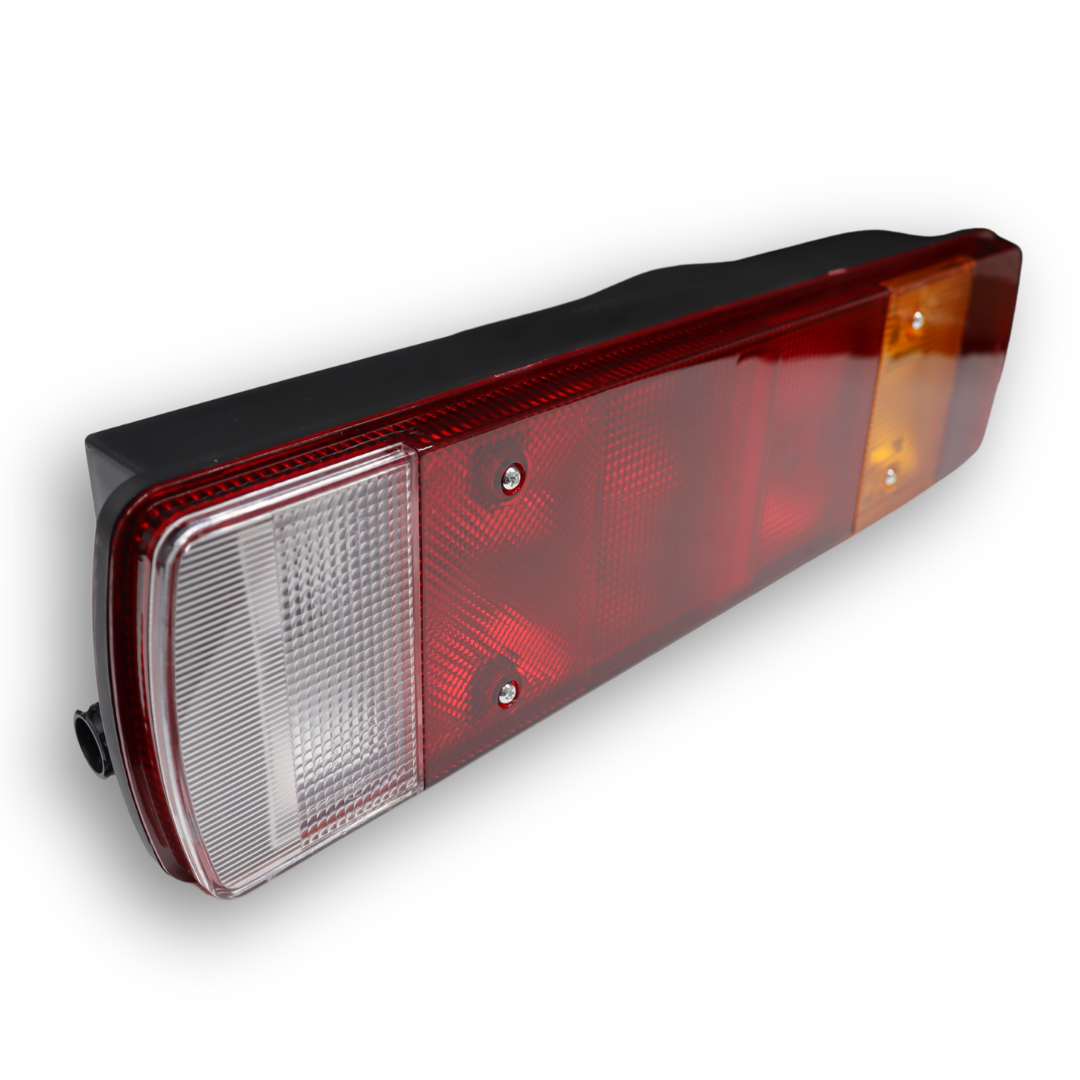 Фонарь задний VOLVO FH I / FH II/ Scania с разъемом "AMP" \правый\TANGDE