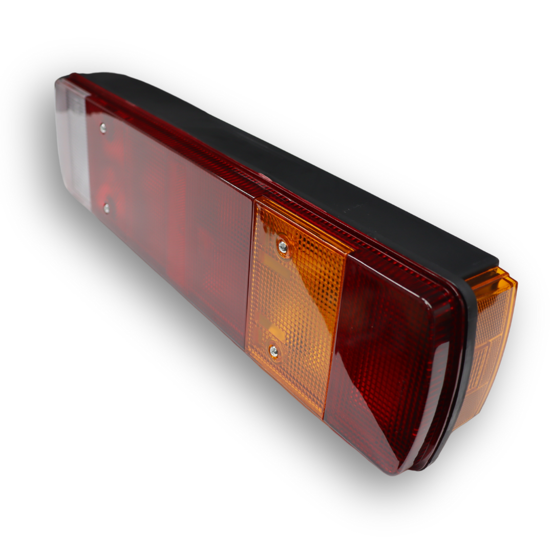 Фонарь задний VOLVO FH I / FH II/ Scania с разъемом "AMP" \правый\TANGDE