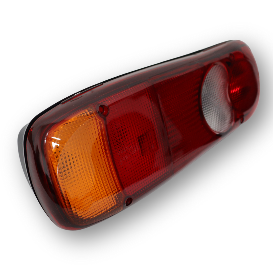 Фонарь задний RENAULT PREMIUM I - MIDLUM (2000-2005) \левый\ с разъемом AMP(Trucklight)