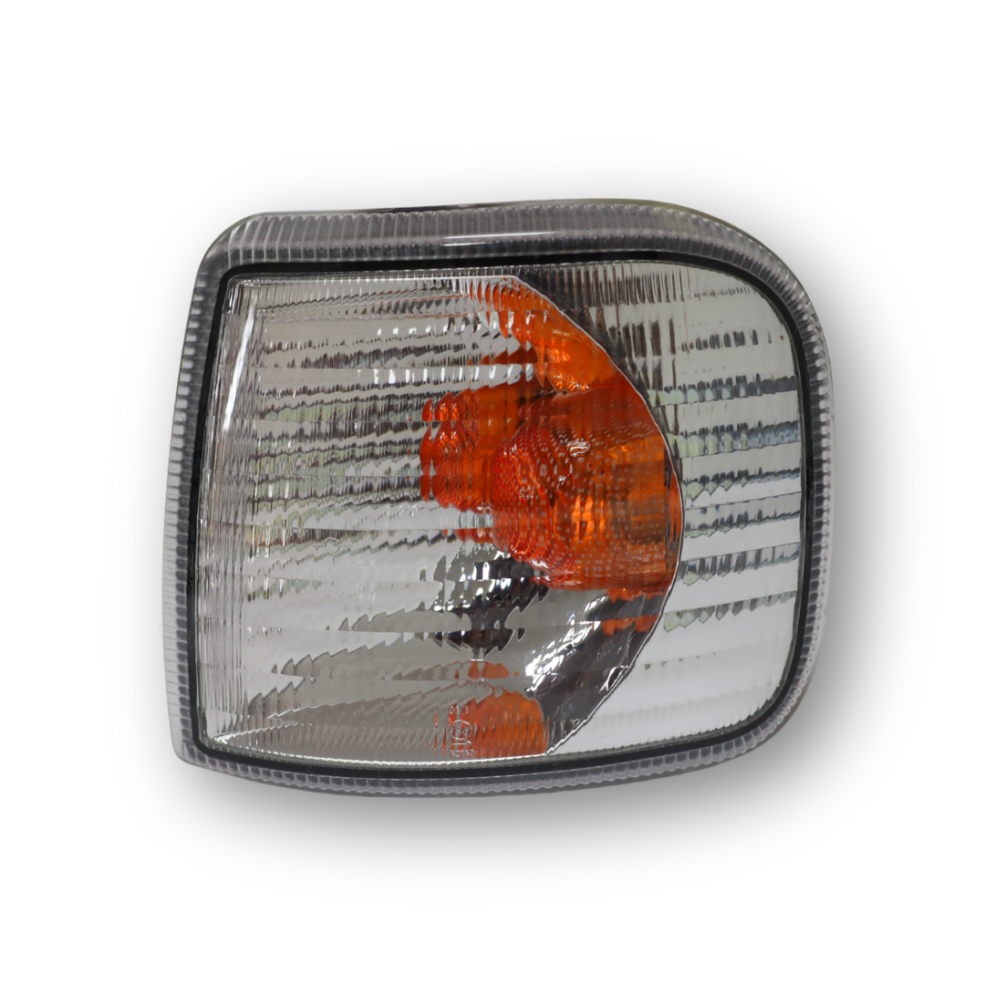 Указатель поворота RENAULT PREM\ MIDLUM\KERAX (1996-2005) \левый\ без патрона(TANGDE)