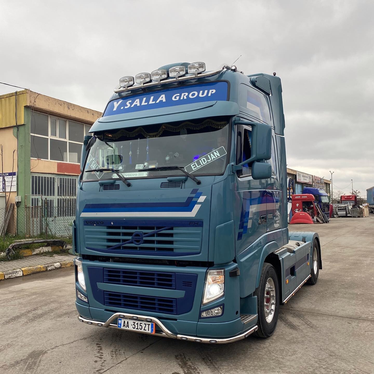 Нижняя дуга бампера VOLVO FH-4 Нижняя дуга бампера VOLVO FH-4