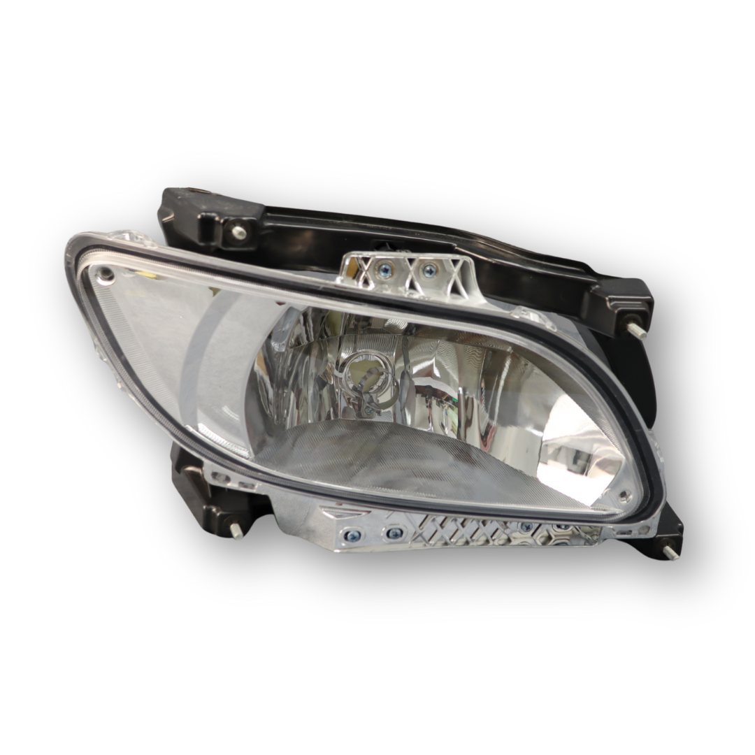 Фара противотуманная DAF XF106 (2012- ...) H11, правая (C.F.BERG) Фара противотуманная DAF XF106 (2012- ...) H11, правая (C.F.BERG)