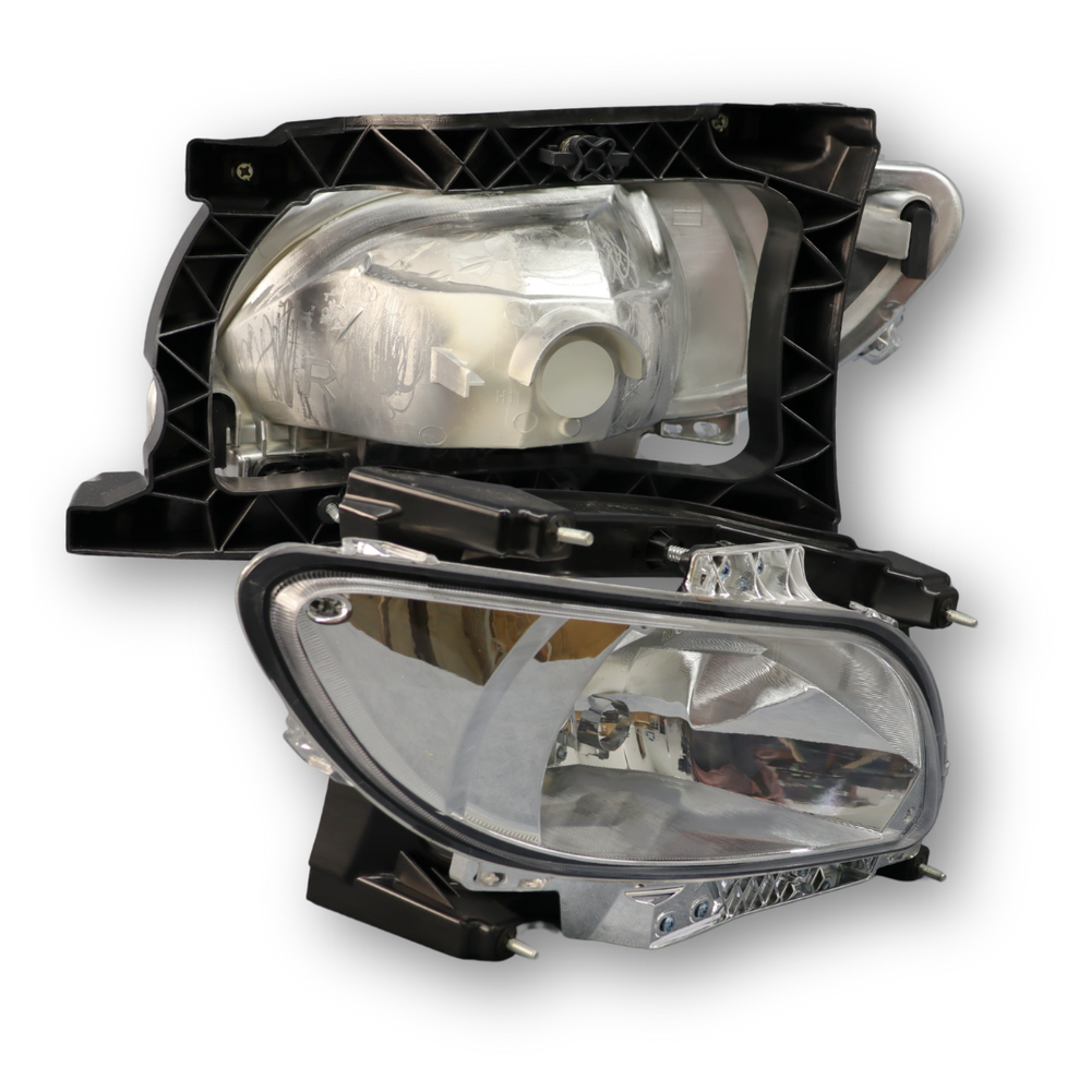 Фара противотуманная DAF XF106 (2012- ...) H11, правая (C.F.BERG) Фара противотуманная DAF XF106 (2012- ...) H11, правая (C.F.BERG)