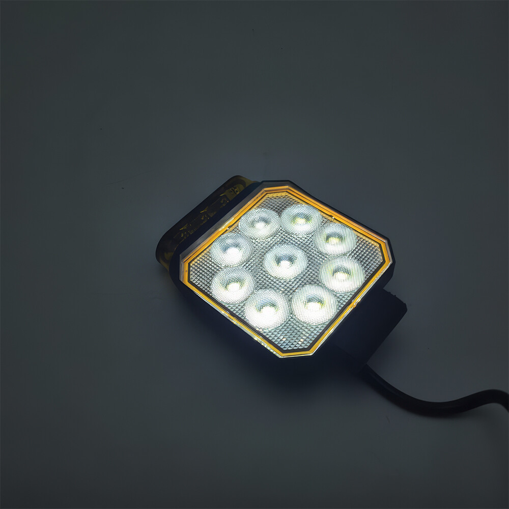 Фара диодная LED 24V с проблесковым маячком Фара диодная LED 24V с проблесковым маячком