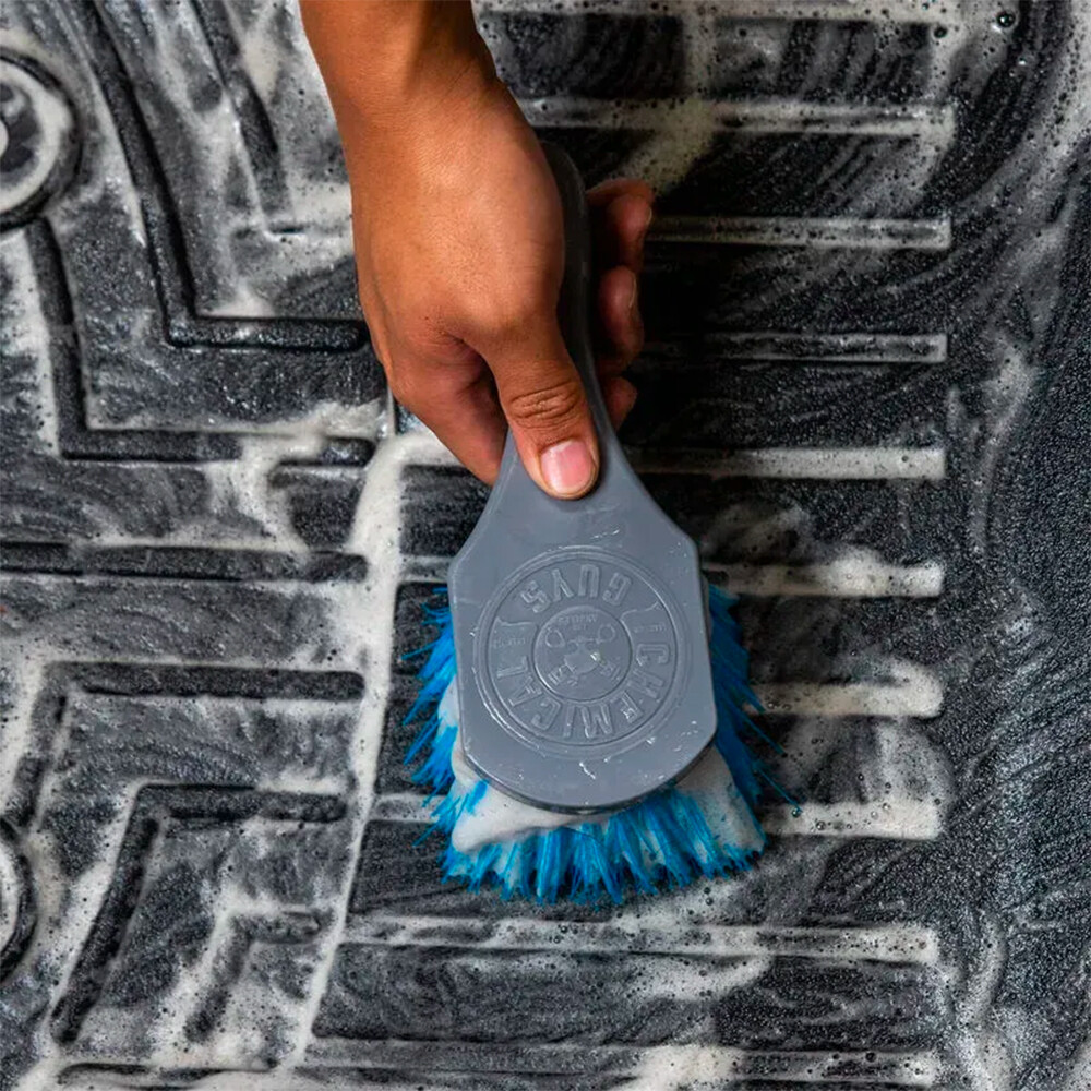 Щетка для очистки шин и жесткого текстурного пластика Cbig Blue Stiffy Heavy Duty Tire Brush