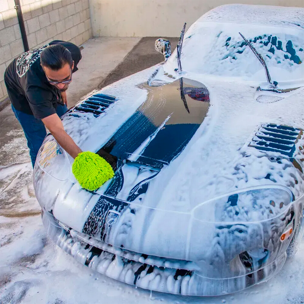 Автошампунь для черных и темных оттенков Black Light Hybrid Radiant Finish Car Wash Soap for Black and Dark Colored Cars - 473мл Автошампунь для черных и темных оттенков Black Light Hybrid Radiant Finish Car Wash Soap for Black and Dark Colored Cars - 473мл