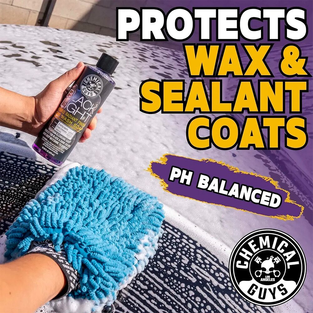 Автошампунь для черных и темных оттенков Black Light Hybrid Radiant Finish Car Wash Soap for Black and Dark Colored Cars - 473мл Автошампунь для черных и темных оттенков Black Light Hybrid Radiant Finish Car Wash Soap for Black and Dark Colored Cars - 473мл