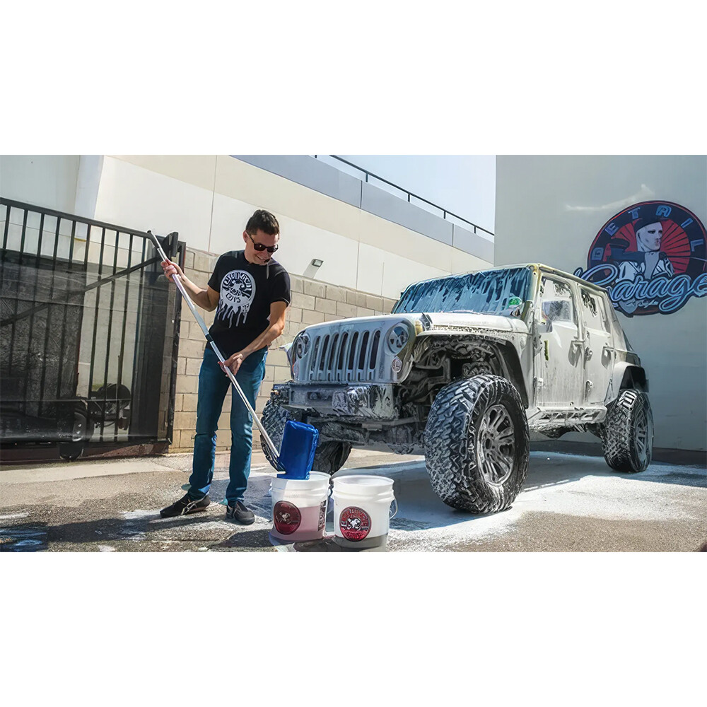 Средство для очистки и защиты интерьера Innerclean Interior Quick Detailer and Protectant - аромат детской пудры - 473мл Средство для очистки и защиты интерьера Innerclean Interior Quick Detailer and Protectant - аромат детской пудры - 473мл