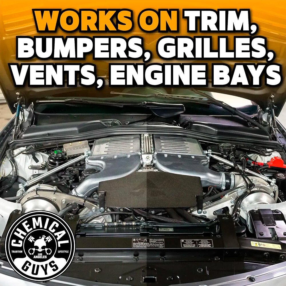 Аэрозольна пропитка для пластика и резина Black On Black Instant Shine