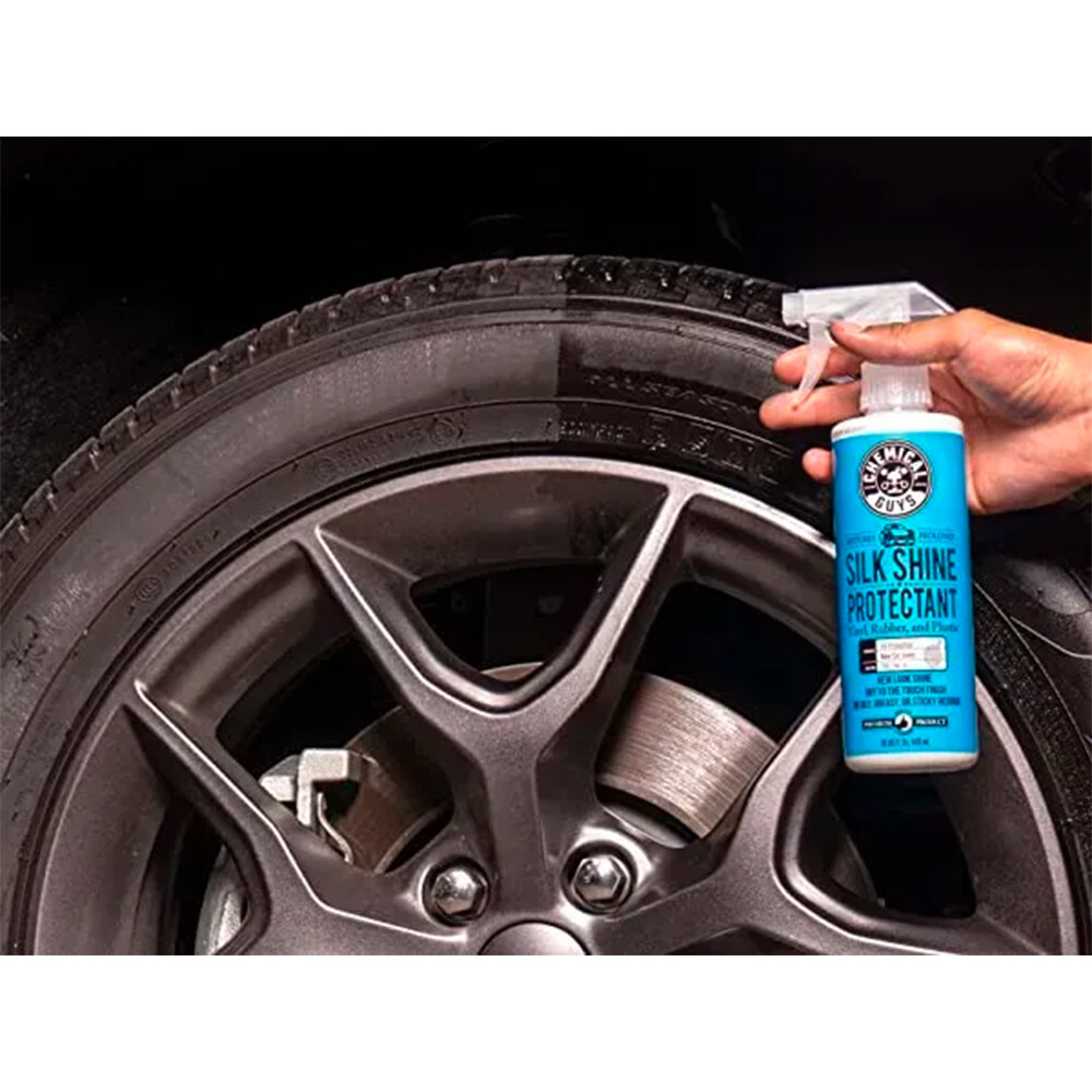 Защитное покрытие сатиновое для винила, резины, пластика Silk Shine Vinyl, Rubber, Plastic Satin Protectant Dressing - 3785мл