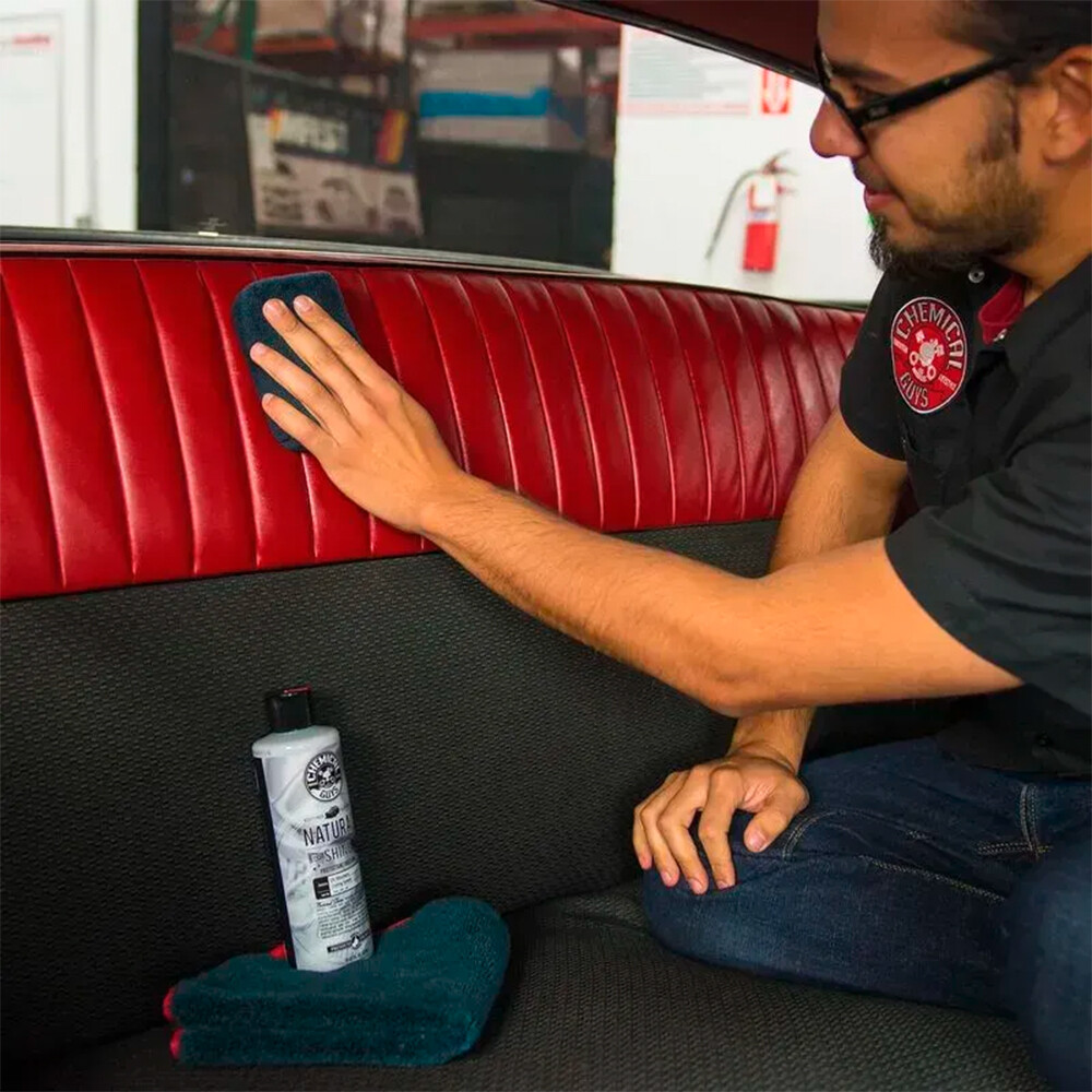 Полироль пропитка для резины, винила и пластика Natural Shine New Look Shine Plastic, Rubber, Vinyl Dressing - 3785мл Полироль пропитка для резины, винила и пластика Natural Shine New Look Shine Plastic, Rubber, Vinyl Dressing - 3785мл