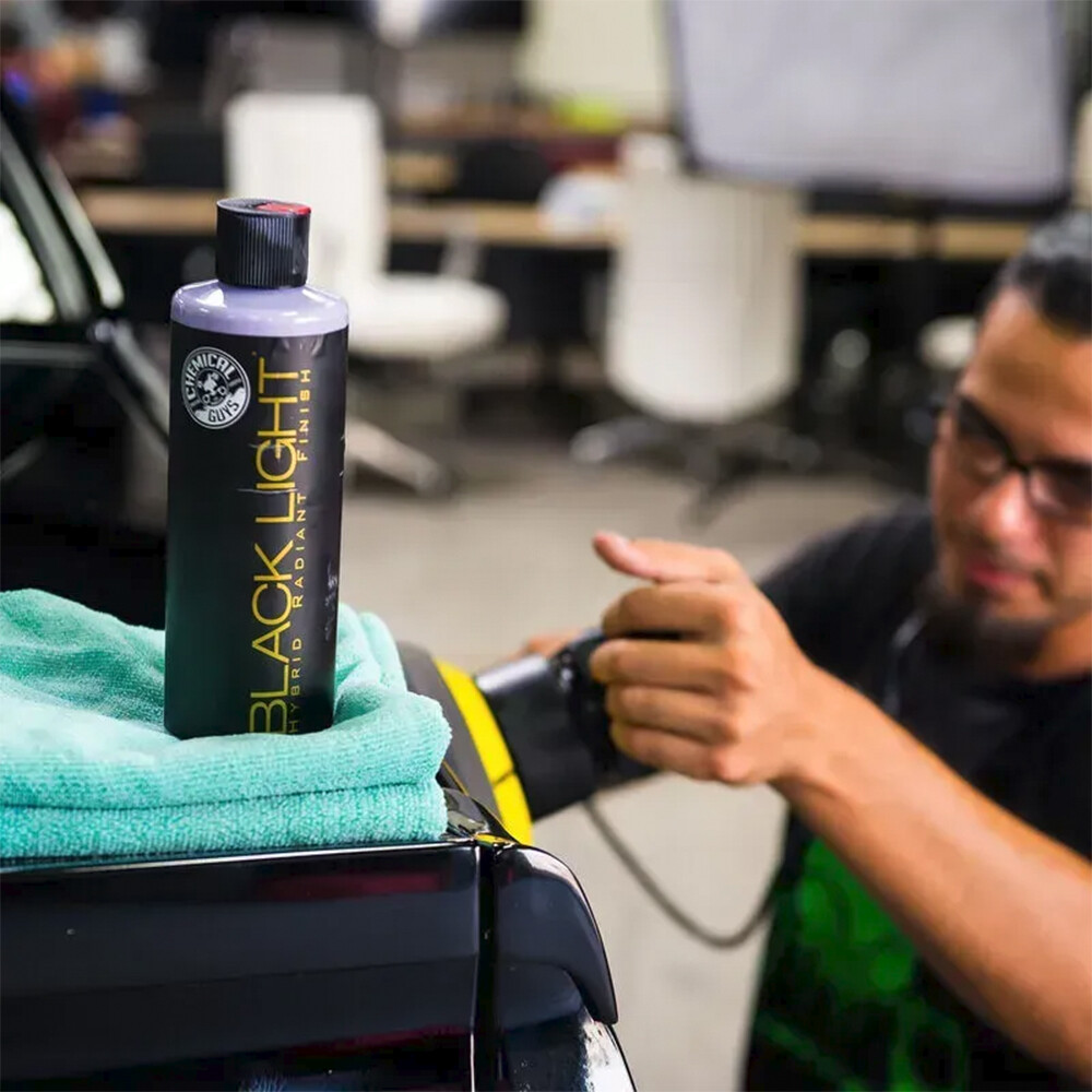 Глейз полироль с содержанием силанта Black Light Hybrid Glaze and Sealant - 100 мл Глейз полироль с содержанием силанта Black Light Hybrid Glaze and Sealant - 100 мл