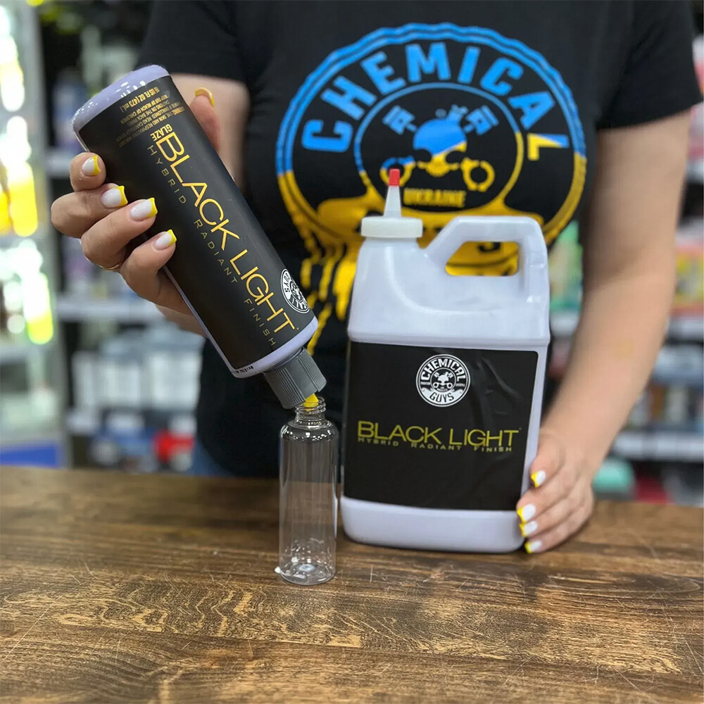 Глейз полироль с содержанием силанта Black Light Hybrid Glaze and Sealant - 100 мл Глейз полироль с содержанием силанта Black Light Hybrid Glaze and Sealant - 100 мл