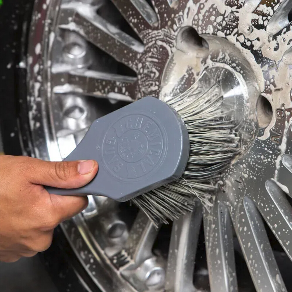 Набор для комплексного ухода за ходовой частью автомобиля Набор для комплексного ухода за ходовой частью автомобиля