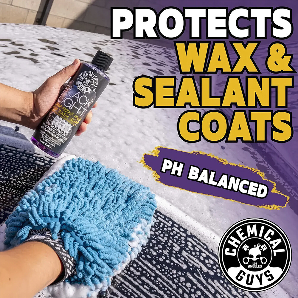 Автошампунь для черных и темных оттенков Black Light Hybrid Radiant Finish Car Wash Soap For Black and Dark Colored Cars - 1893 мл Автошампунь для черных и темных оттенков Black Light Hybrid Radiant Finish Car Wash Soap For Black and Dark Colored Cars - 1893 мл