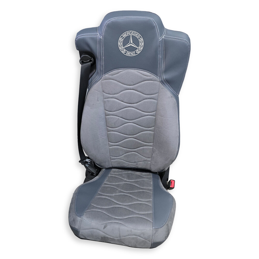 Чехол на сиденья Mercedes ATEGO/AXOR/ACTROS, 2 ремня  пассажир складное, кожа-алькантара
