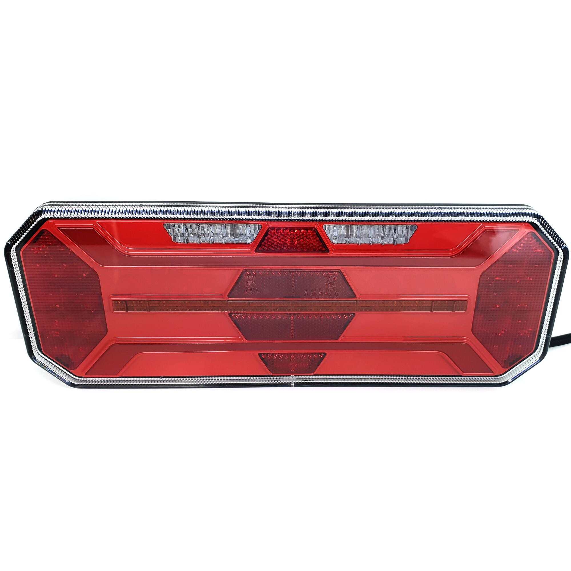 Фонарь задний FERZE 350х131х35 \правый\ бег.указ.поворота , каб. без подсв. ном. Фонарь задний FERZE 350х131х35 \правый\ бег.указ.поворота , каб. без подсв. ном.