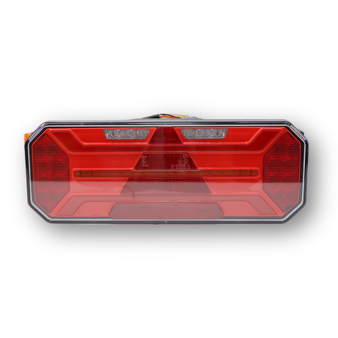 Фонарь задний FERZE 350х131х60 \лев.\ бег.указ.поворота , каб. подсв. ном. Фонарь задний FERZE 350х131х60 \лев.\ бег.указ.поворота , каб. подсв. ном.