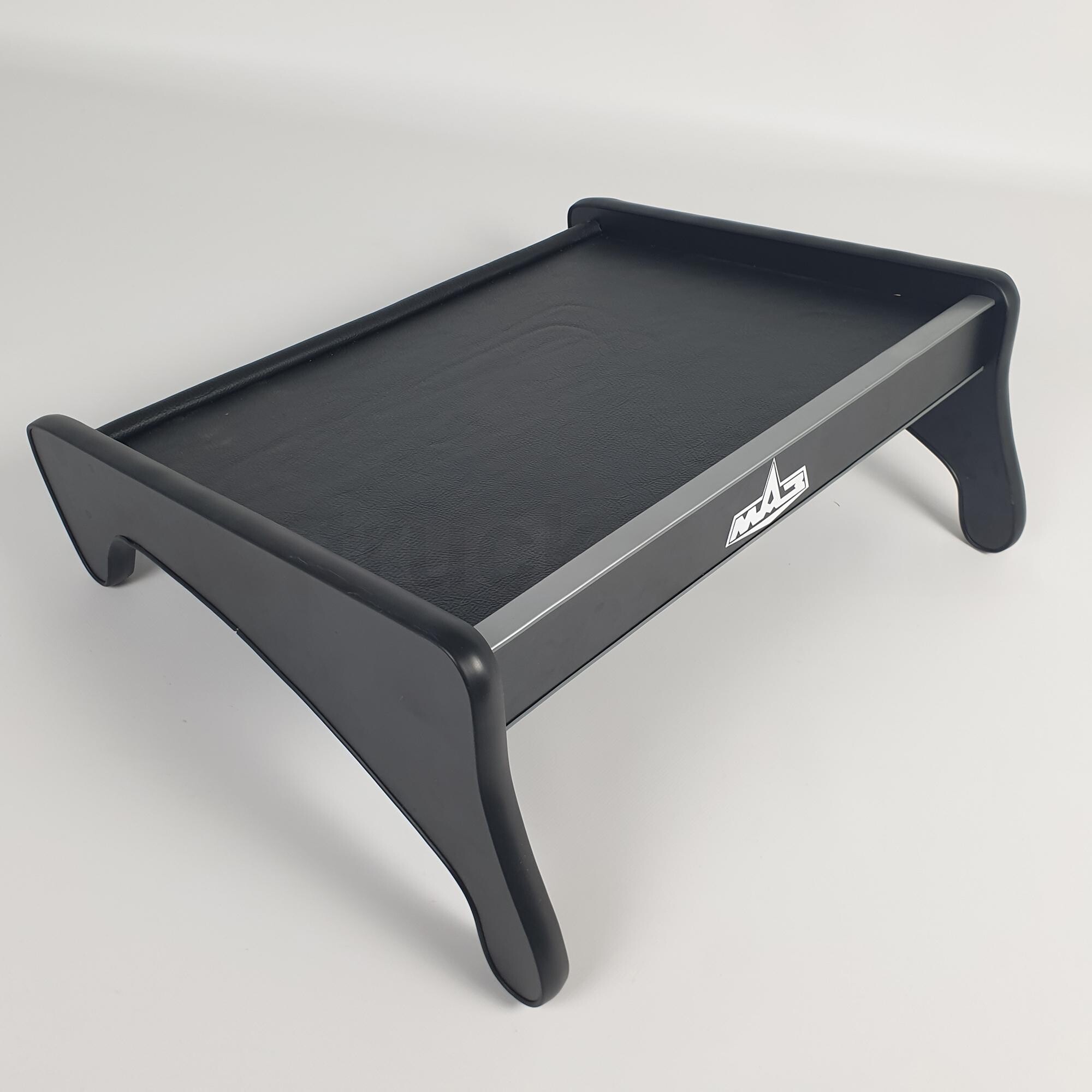 Полка кабины MAZ EURO 3\ST- Экокожа\ Полка кабины MAZ EURO 3\ST- Экокожа\